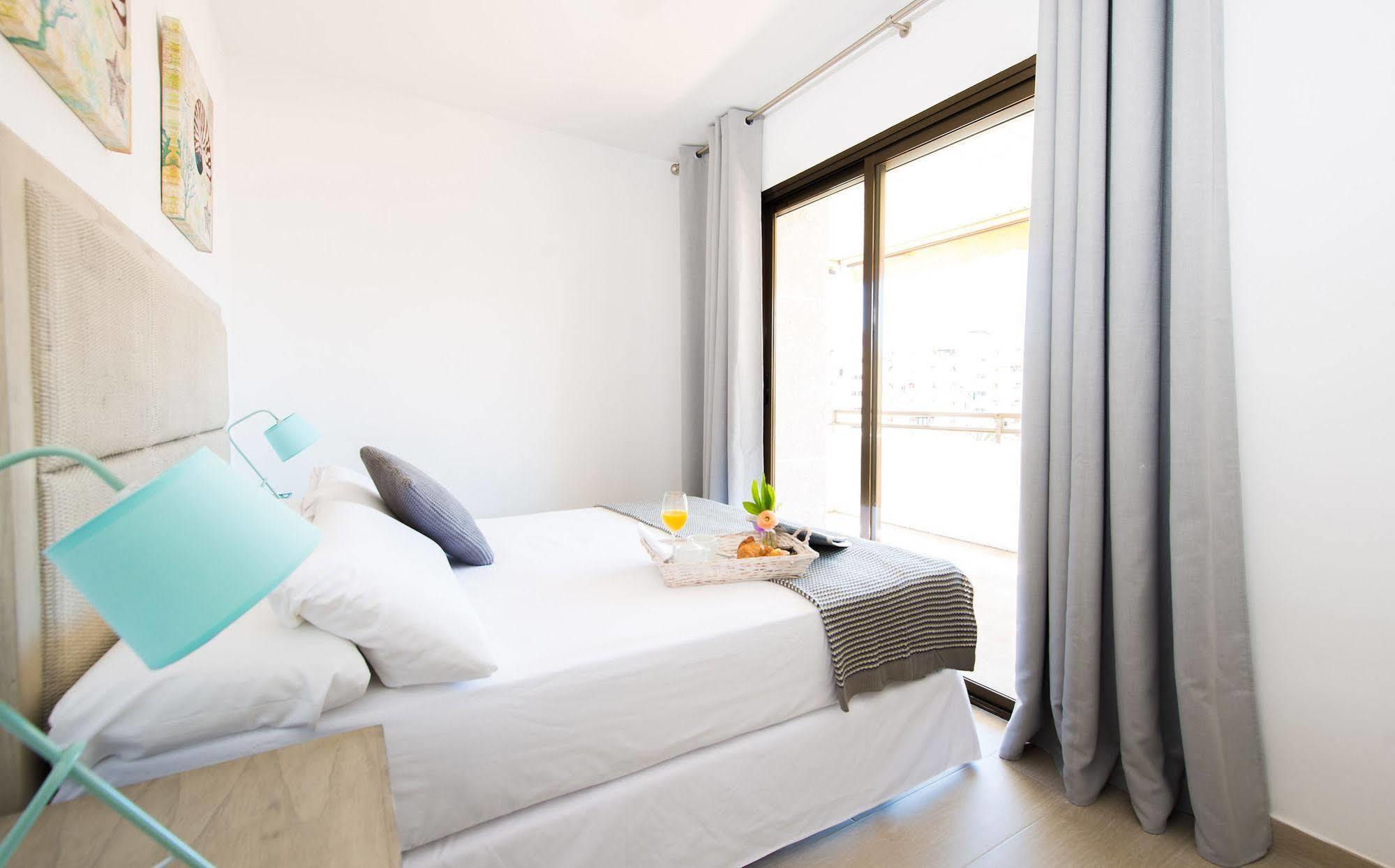 Ona Aquamarina Aparthotel La Pineda Kültér fotó
